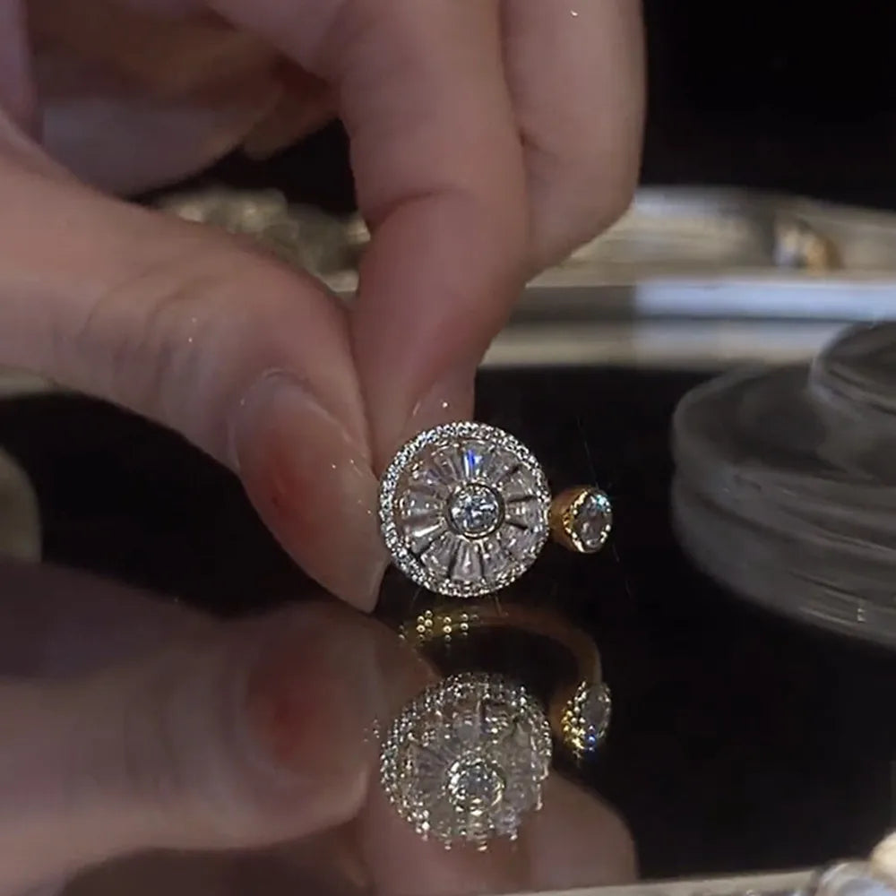 🌻Girasol Cósmico 💫 Anillo Giratorio Antiestrés en Titanio con Circonitas