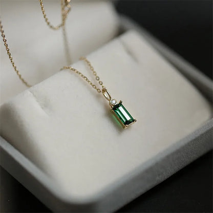 💚Emerald Square"🌟Collar Minimalista con Cristal Verde y Baño en Oro 14K
