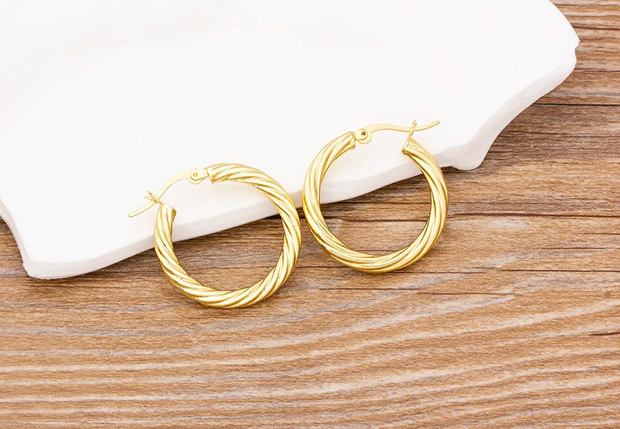 🌈"Cosmic Loop" — Pendientes Bohemios Multicolor con Cristales CZ ✨9 varaintes a elegir