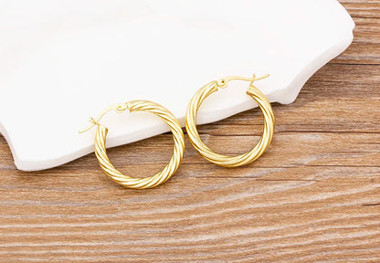 🌈"Cosmic Loop" — Pendientes Bohemios Multicolor con Cristales CZ ✨9 varaintes a elegir