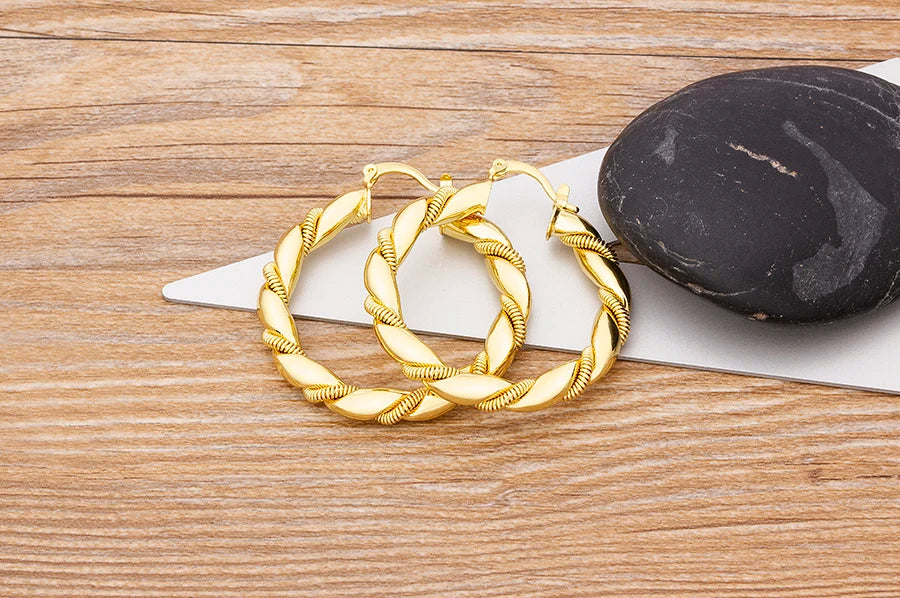 🌈"Cosmic Loop" — Pendientes Bohemios Multicolor con Cristales CZ ✨9 varaintes a elegir