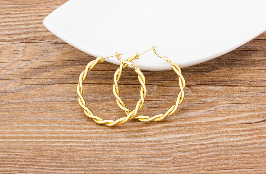 🌈"Cosmic Loop" — Pendientes Bohemios Multicolor con Cristales CZ ✨9 varaintes a elegir