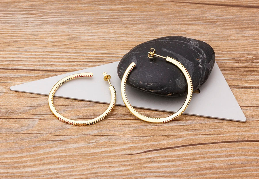 🌈"Cosmic Loop" — Pendientes Bohemios Multicolor con Cristales CZ ✨9 varaintes a elegir