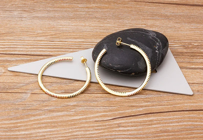 🌈"Cosmic Loop" — Pendientes Bohemios Multicolor con Cristales CZ ✨9 varaintes a elegir