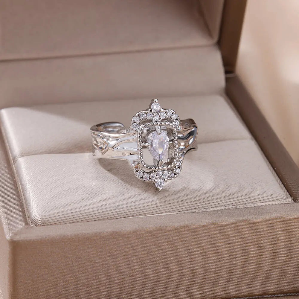 🔥“Zircon Flame Drop” – El Anillo Ajustable que Brilla Como Tu Fuego Interior 💎46 variantes a elegir