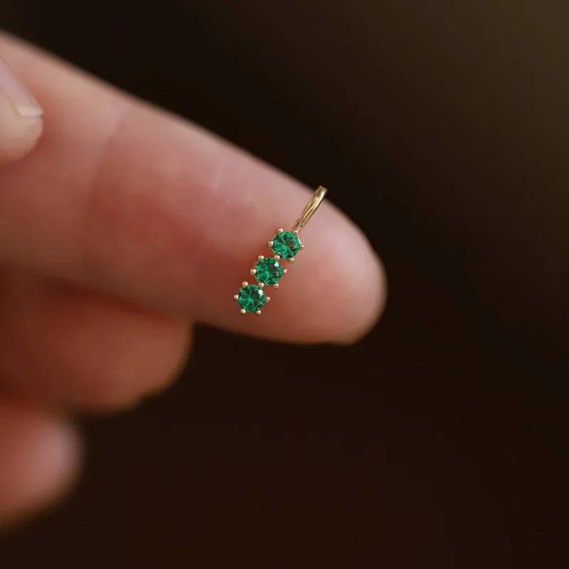 💚Emerald Whisper – Collar Plata 925 con Baño oro 14k & Trío de Zirconias Verdes 💫 Joya Retro y Mística