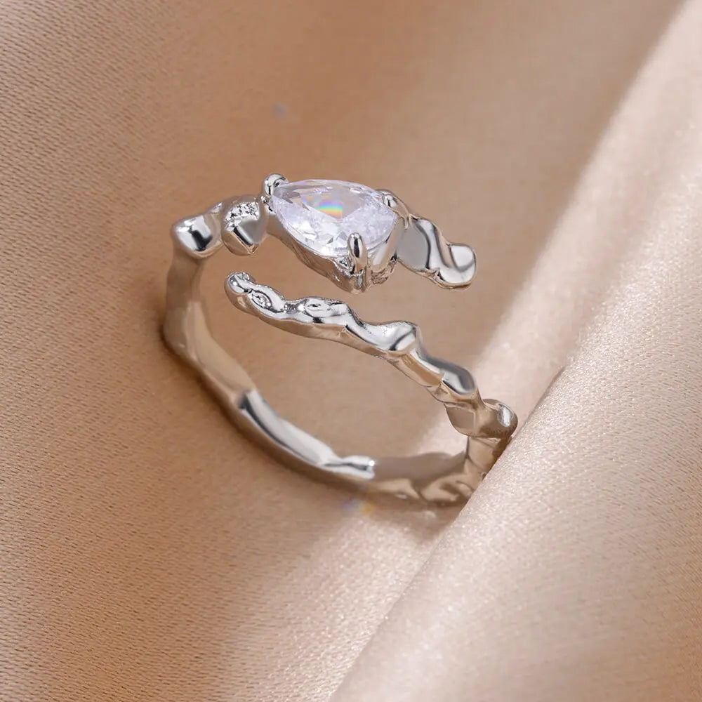 🔥“Zircon Flame Drop” – El Anillo Ajustable que Brilla Como Tu Fuego Interior 💎46 variantes a elegir