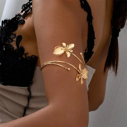 🌸"Golden Bloom" 💛 Brazalete Flor Metalizada Estilo Diosa