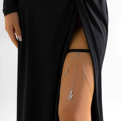 🐍 Boho Snake Thigh Bling – Cadena Pierna Bohemia con Brillos y Abalorios
